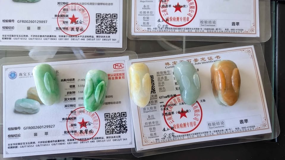 Natural Burmese Jadeite - Colourful Bunny 🐰 Pendants - photo 2