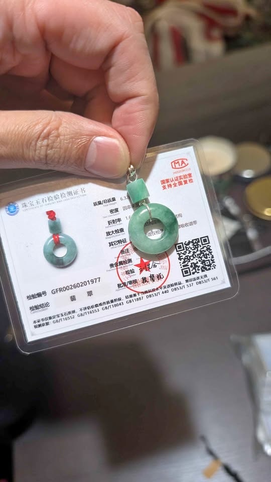 Certified Natural Type A Jadeite Pendant - Hot Green/Apple Green