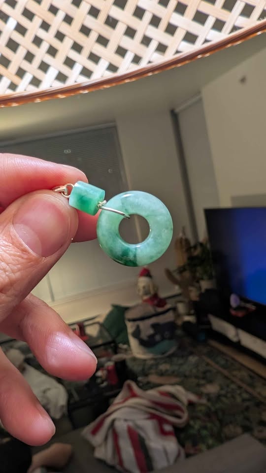 Certified Natural Type A Jadeite Pendant - Hot Green/Apple Green - photo 3