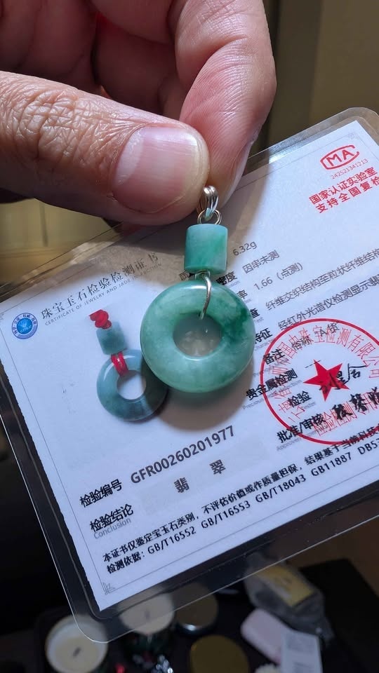 Certified Natural Type A Jadeite Pendant - Hot Green/Apple Green - photo 5