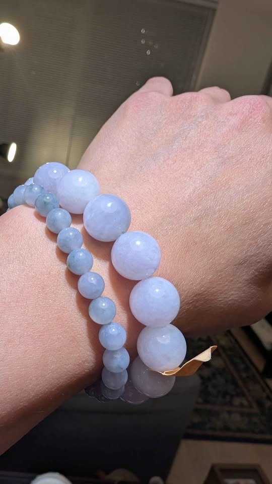 Grade A Authentic Certified Jadeite Bracelet in Icy Light lavend - photo 2