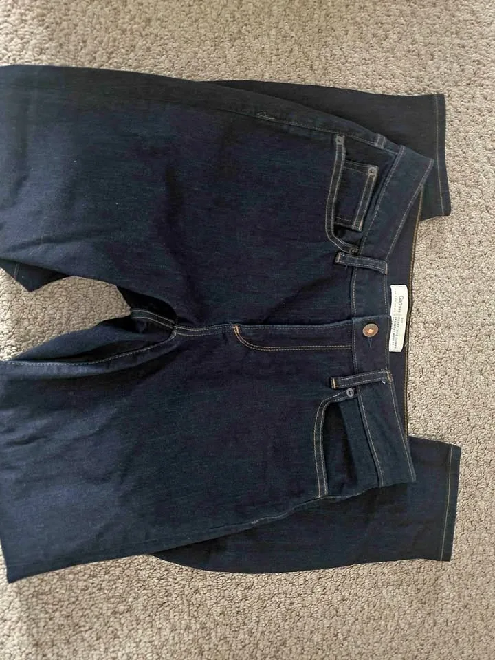 Old navy true fit skinny jeans thumbnail