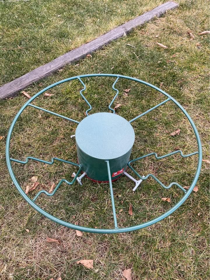 Heavy Duty Christmas Tree Stand - photo 3