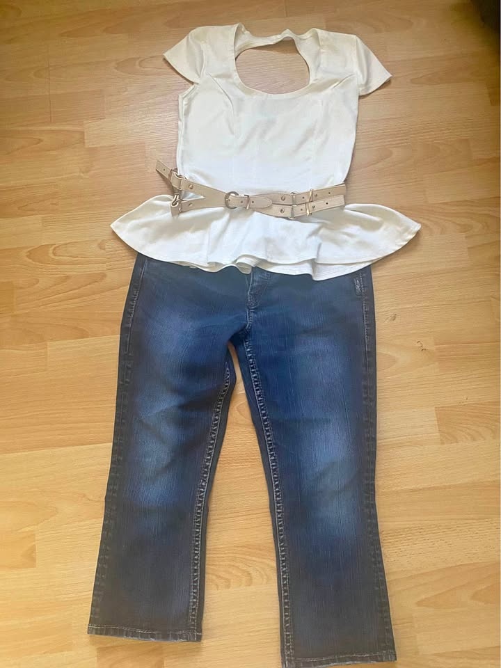 Women’s Capri Summer Outfit