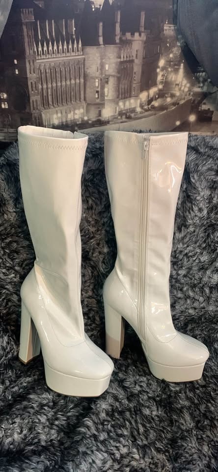 Fashion Nova White Platform Chunky Heel Boots Size 7.5 - photo 2