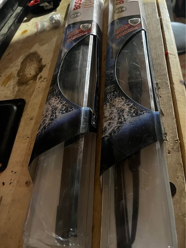 Bosch ICON Wiper Blades 17B Pair - photo 2