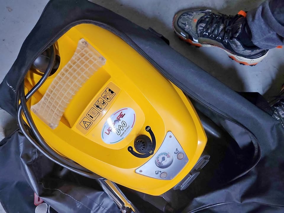 Vapore D40 Steam Cleaner w/ Bag & Attachments