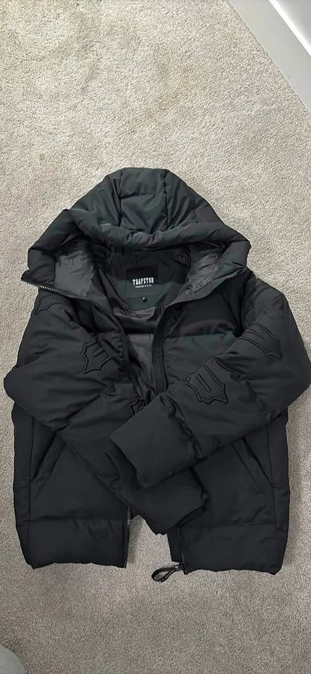 AUTHENTIC Trapstar Irongate Puffer Jacket