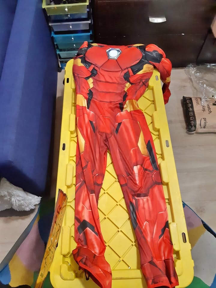 Boy's Marvel Iron Man Costume - Size 10-12