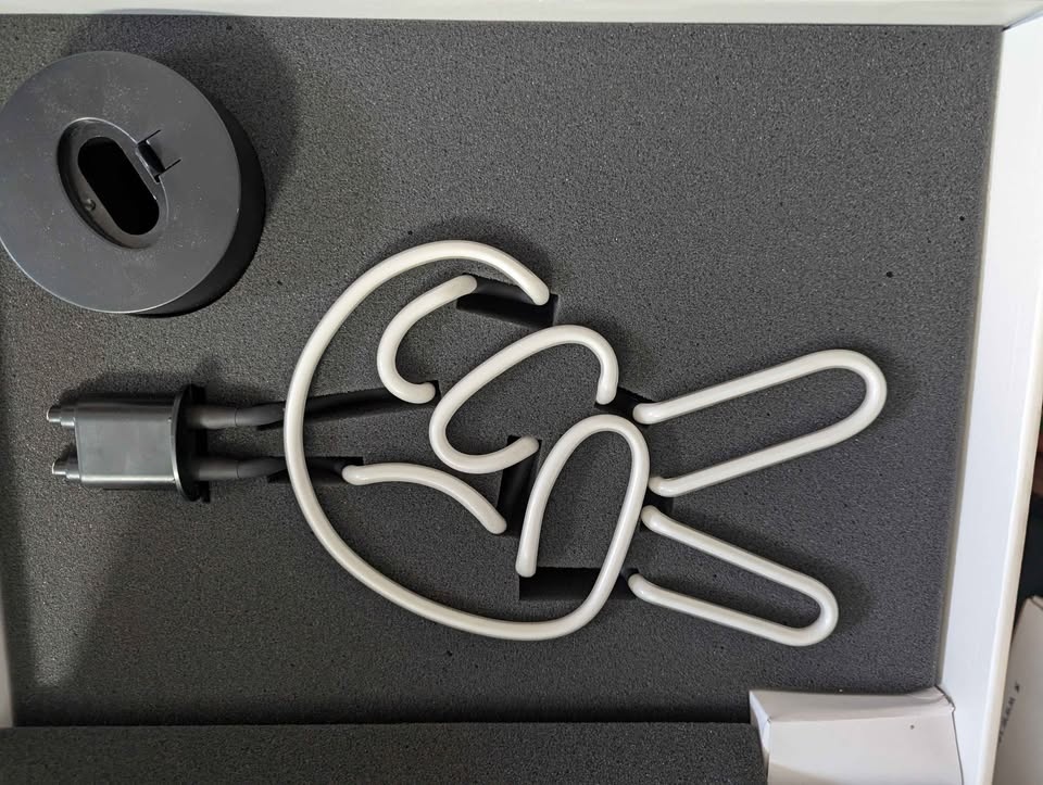Indigo Amped & Co Peace Sign Neon Table Light - photo 2