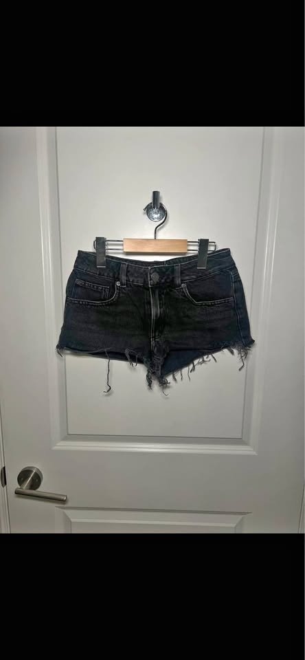 Garage Denim Black Distressed Low Rise Shorts 00/23