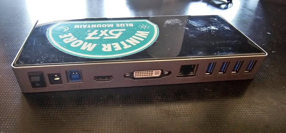 QGeeM 13-IN-1 Universal USB Docking Station (Model 3901)