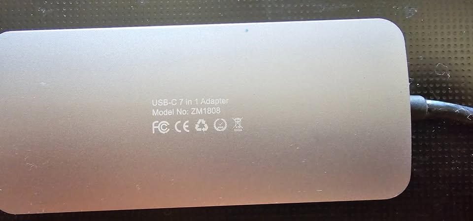 ZMUIPNG 7-In-1 USB C Hub - photo 2