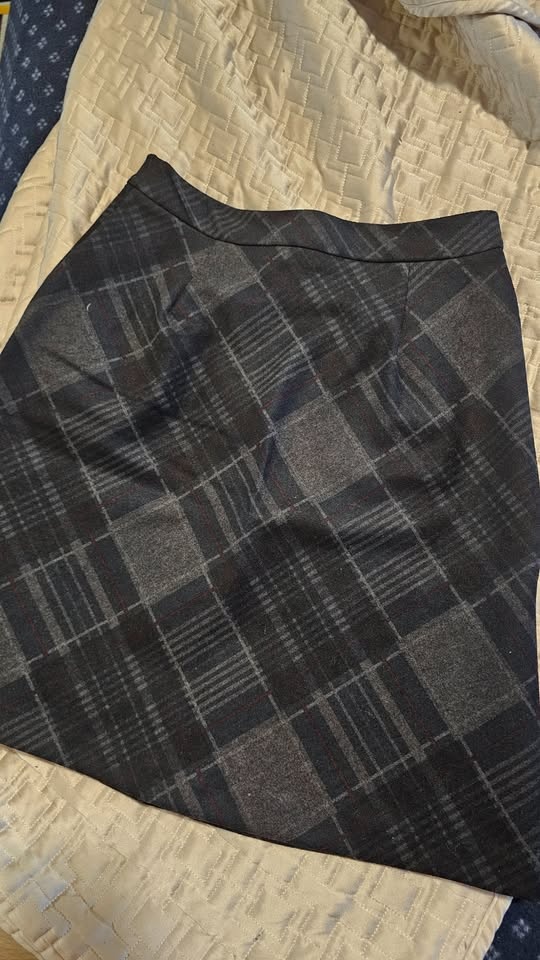 Margaret M chess-pattern skirt, size XS - photo 3