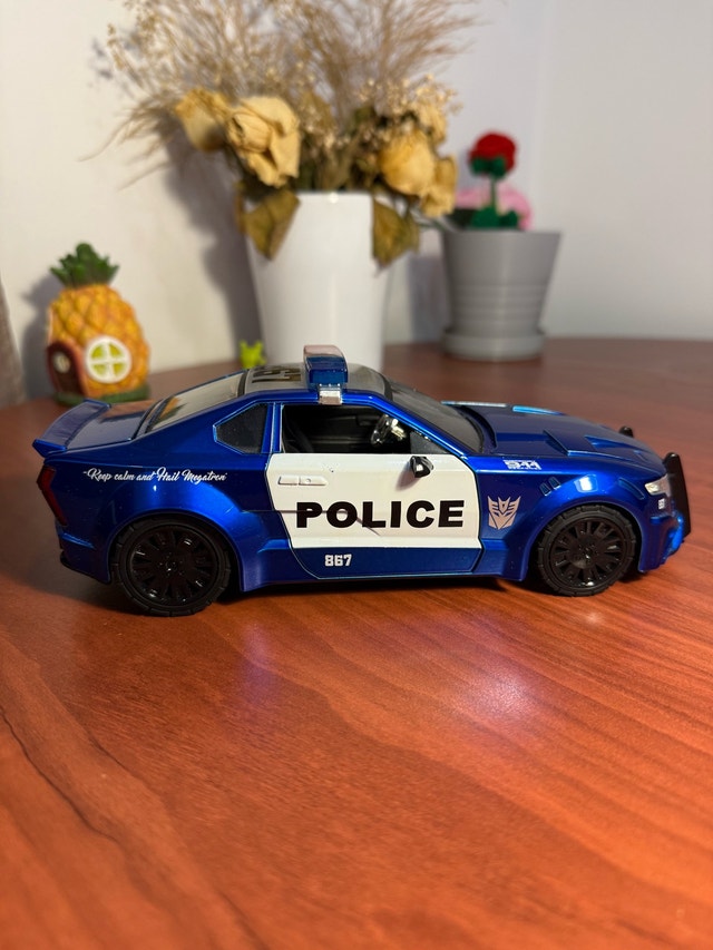 Jada 1/24 Police Diecast Car (Transformers Style) - photo 2