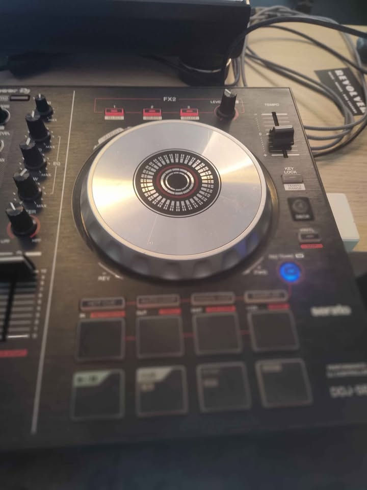 Pioneer Dj Controller - photo 4