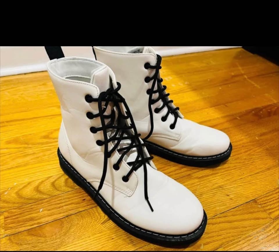 White Fall Boots with Black Laces - Size 9 - photo 4