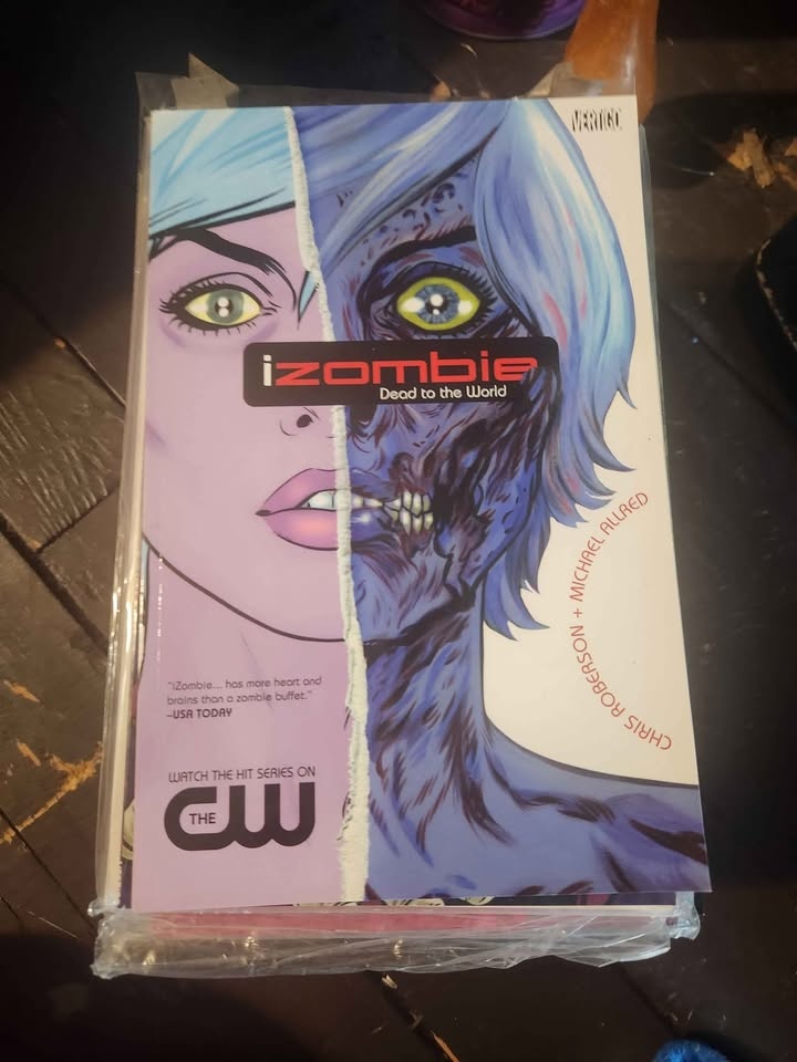 iZombie Comic Series Volumes 1-4 - photo 4
