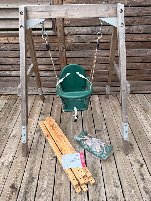 Plumplay wooden 2 in 1 Swing Set