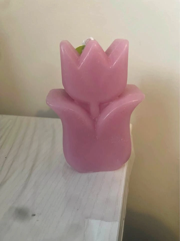 Unscented candle