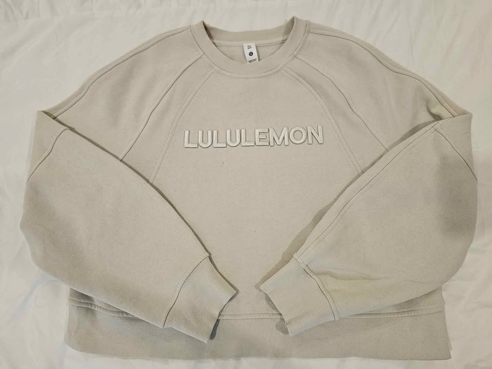 Lululemon sweatshirt M/L cream