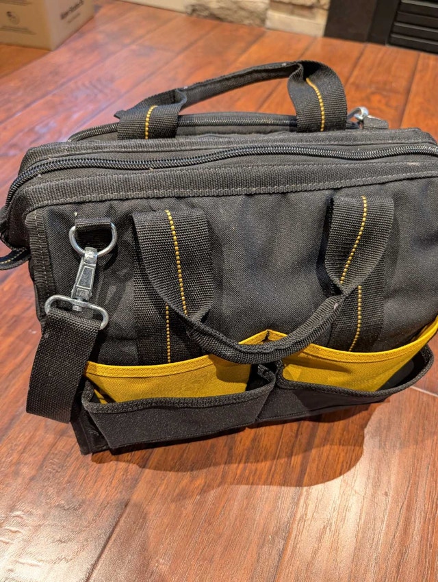 DeWalt 12-inch Heavy-Duty Tool Bag - photo 2