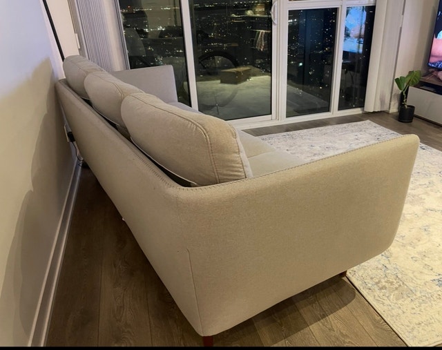 Modern gray Couch – Excellent Condition - photo 2