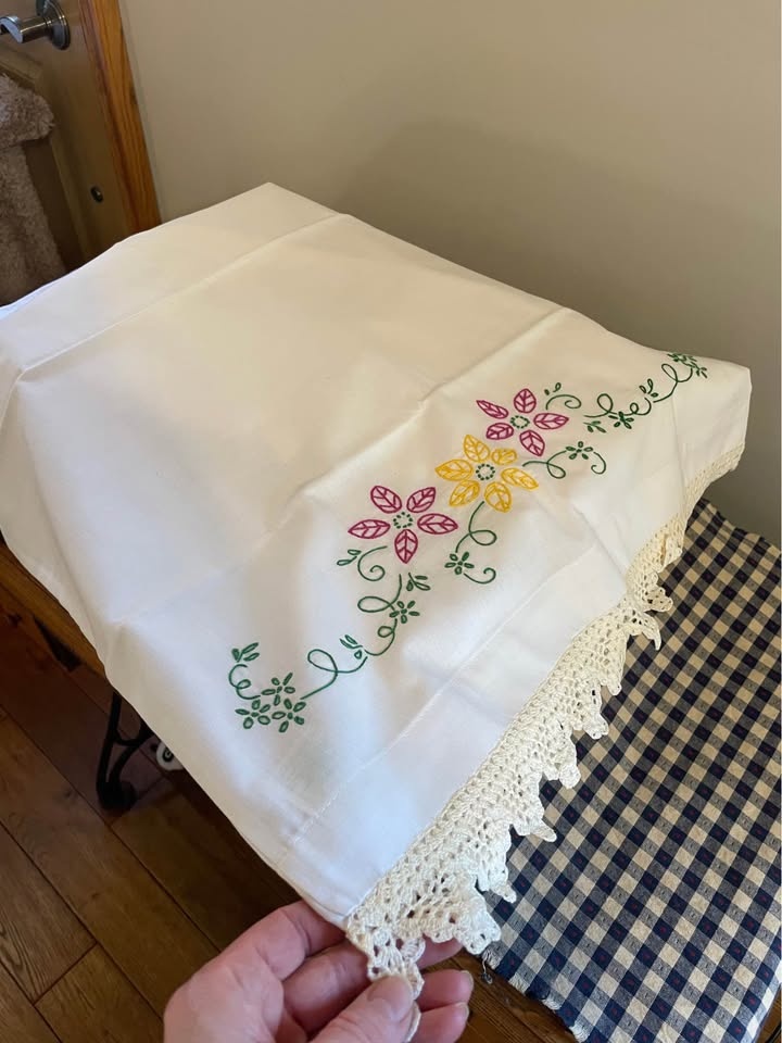 Floral Embroidered Pillowcases - photo 2