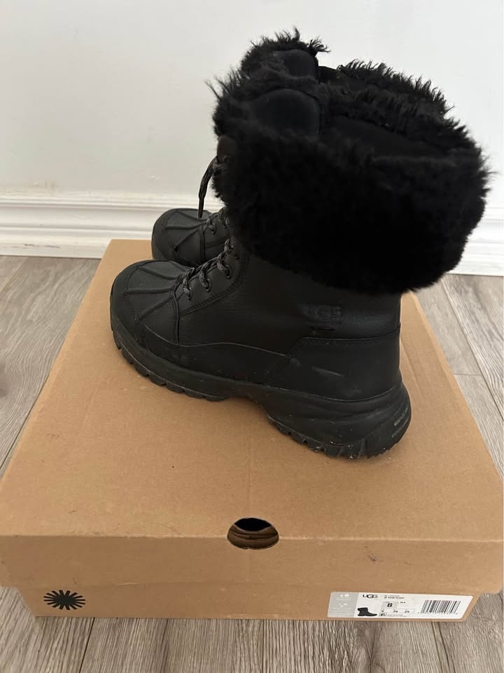 UGG Yose Fluff Boots - Women's Size 8 - photo 4