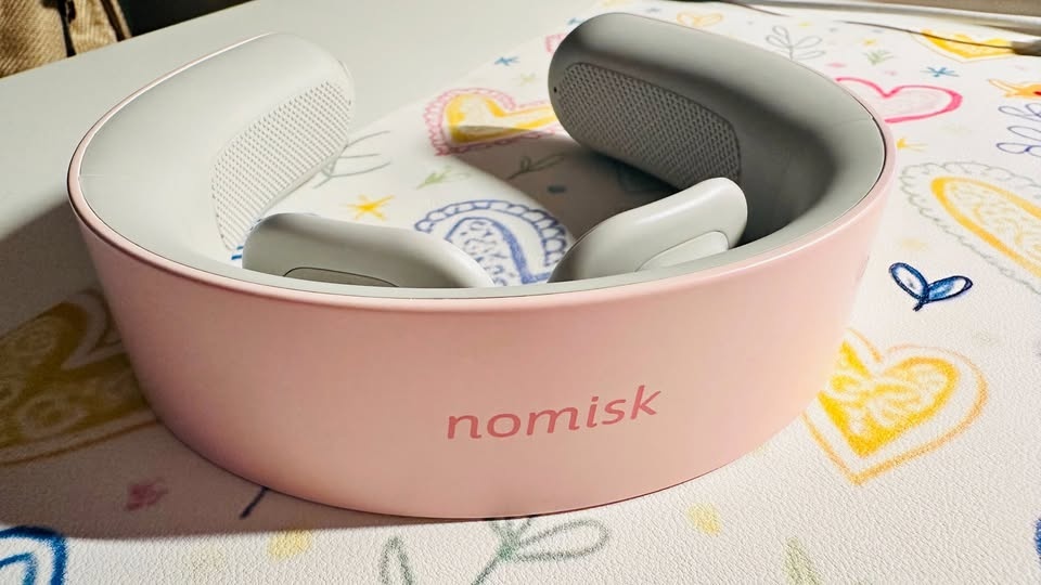 LIKE NEW Nomisk Luna Neck Massager – Instant Relief & Relaxation