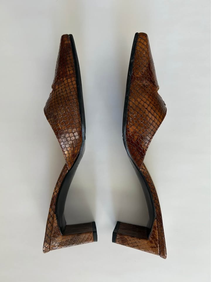 Etienne Aigner Tan Snakeskin Leather Sandals - photo 5