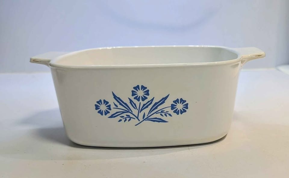 2 Vtg Corning Ware Blue Cornflower Casseroles 1 & 1.5 Qt / 1 lid - photo 4