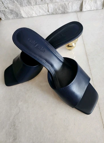 Cult Gaia Women's Hills Slides Size 35