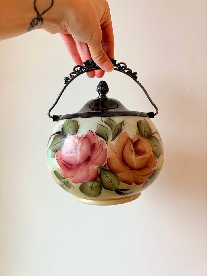 Antique Biscuit Jar - photo 2