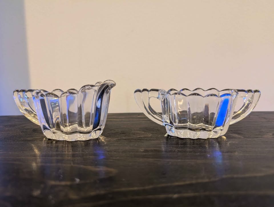 1930s Heisey Oval Cream and Sugar Set - Manganese Glass - photo 2