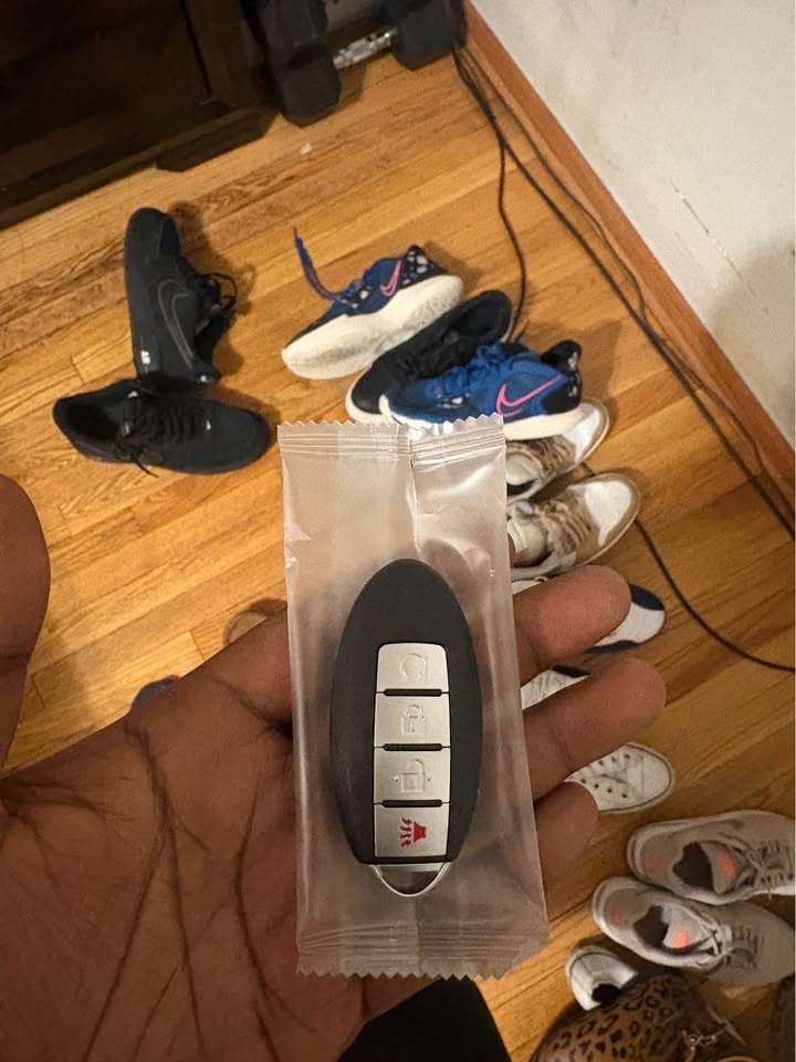 NISSAN TRUCK KEY - photo 2