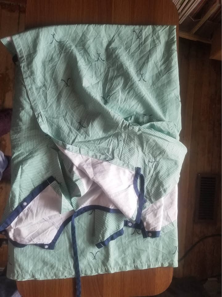 Adult Bibs and Hospital Gown Bundle (New) - photo 2