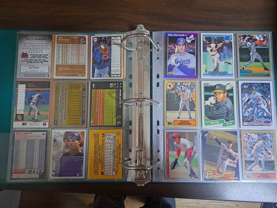 Full Binder of Baseball Cards - photo 4