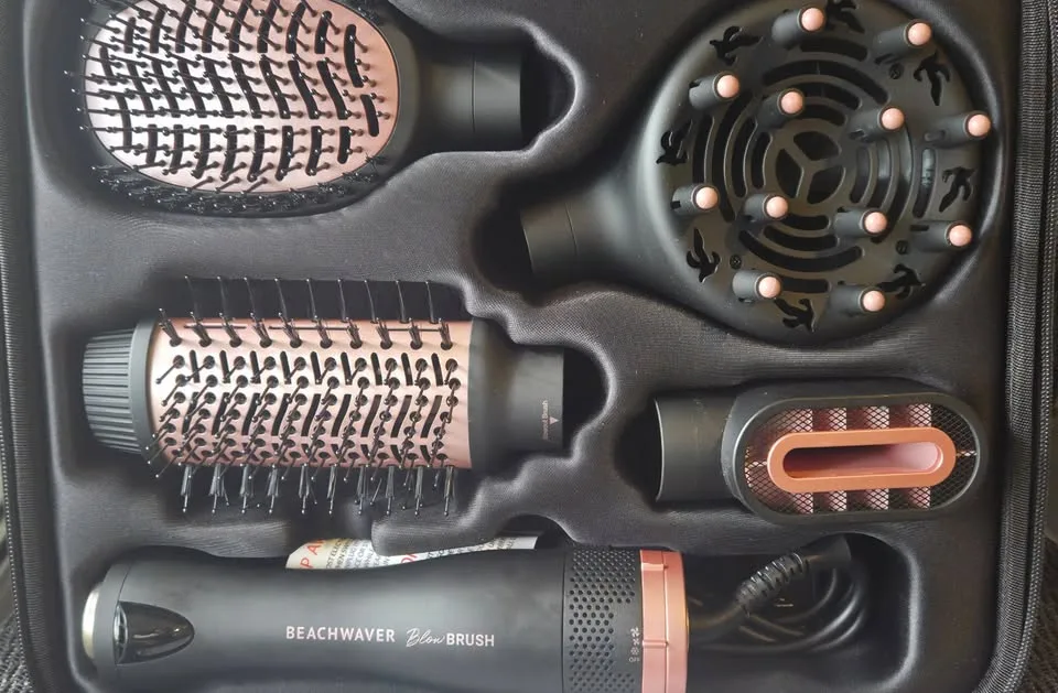 Beachwaver Blow Brush Set image indicator(4)
