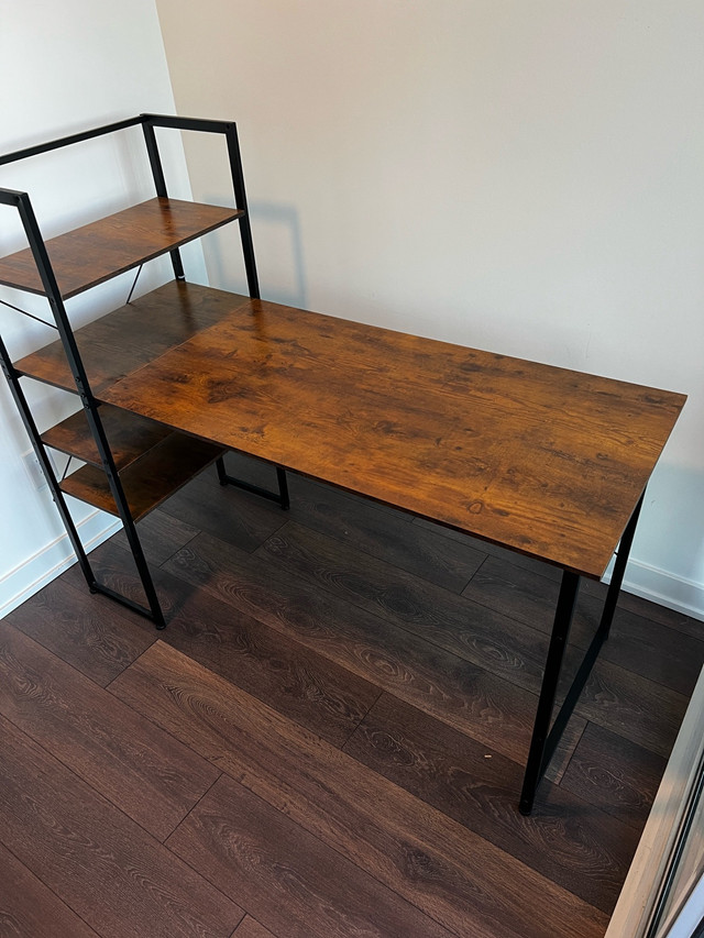 Computer table / desk