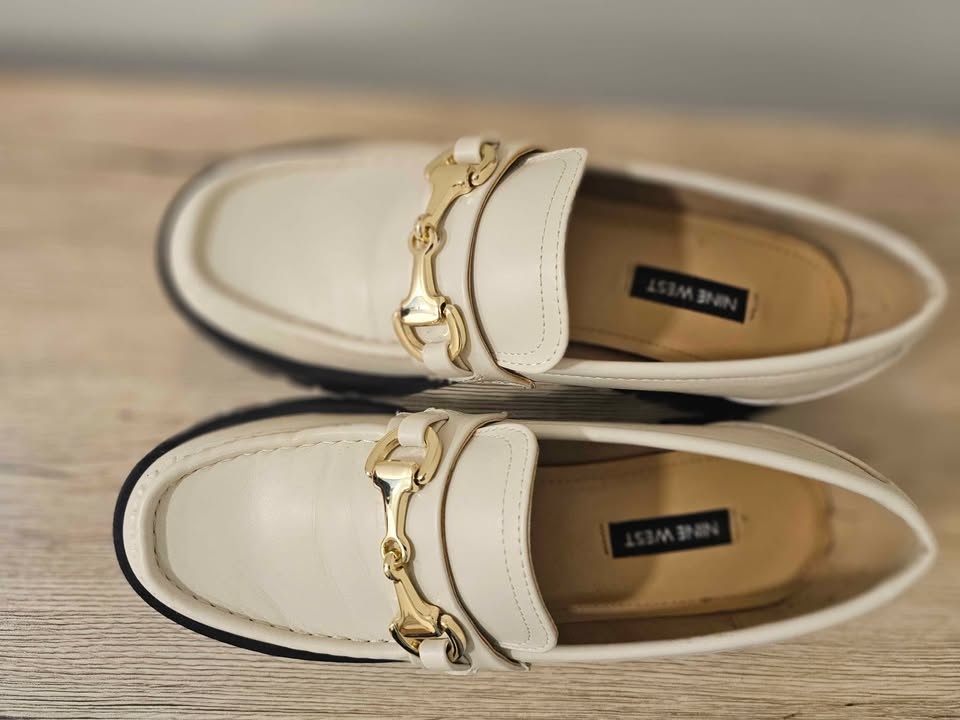 Nine West Cream Chunky Loafers with Gold Buckle - Size 6.5 - photo 2