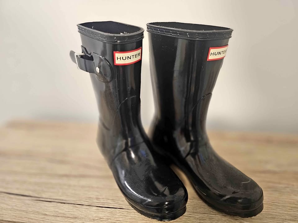 Hunter Original Short Gloss Rain Boots Black US 5 - like new
