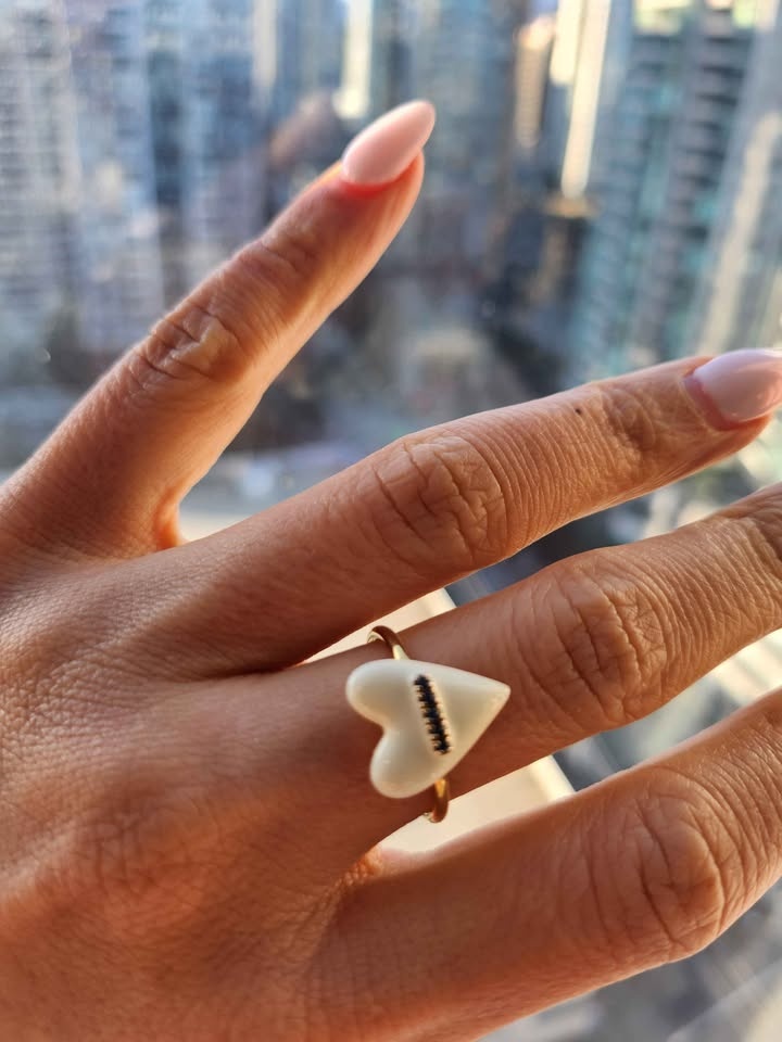 Mejuri Heart Ring, size 7 - photo 2