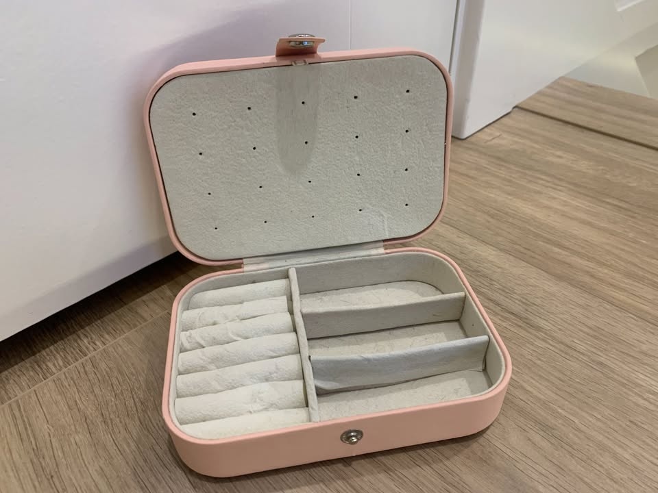 Luxury Stylish Portable Travel Pink Jewelry Box Organizer - photo 4