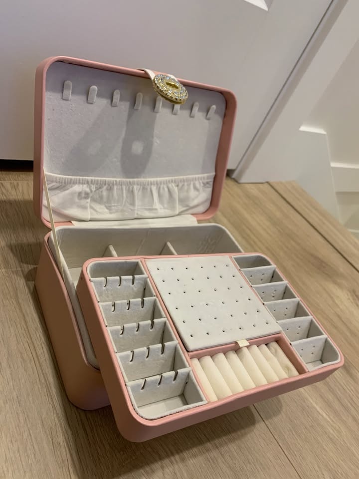Large Pink Luxurious Jewelry Storage Box - photo 2