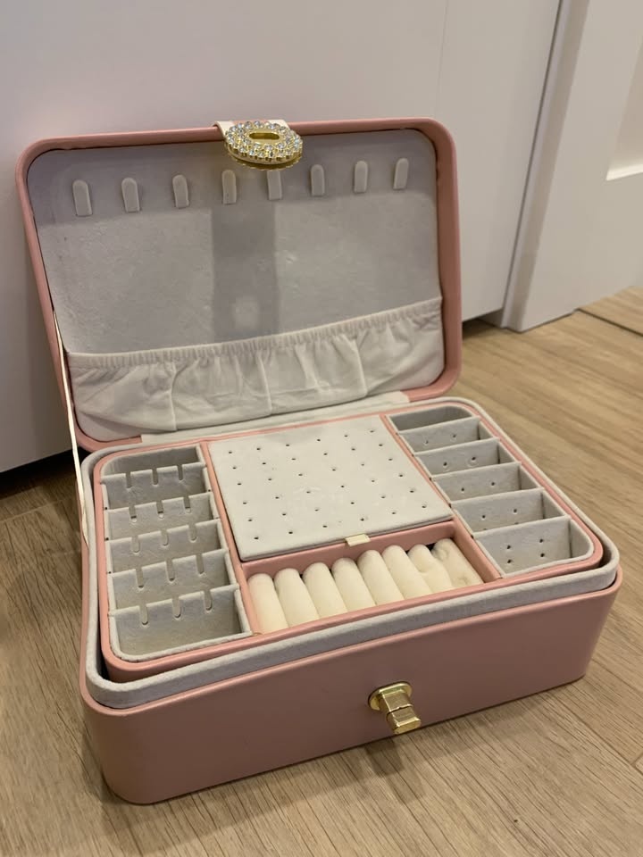 Large Pink Luxurious Jewelry Storage Box - photo 3