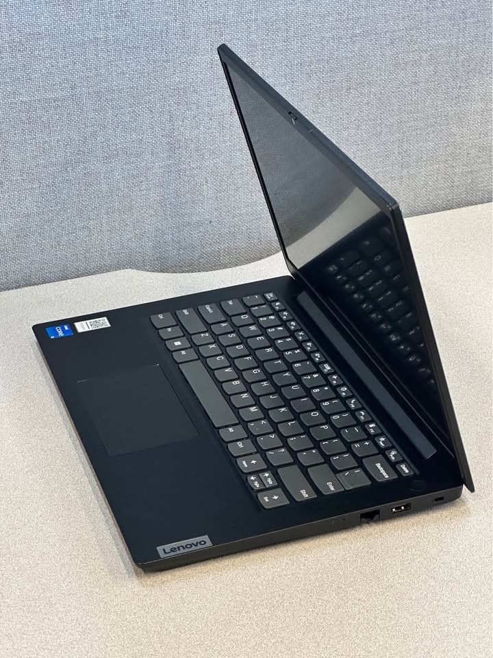 Lenovo V14 G3 IAP Laptop - Intel i5 12th Gen, 8GB RAM, 256GB SSD - photo 2