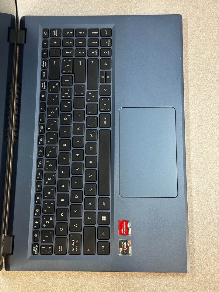 Acer Aspire 3 15" AMD Ryzen 5 7000 Series Laptop - photo 4