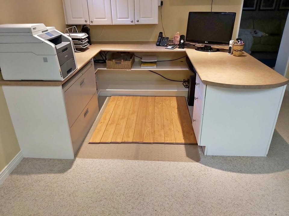 Built in U - shaped desk