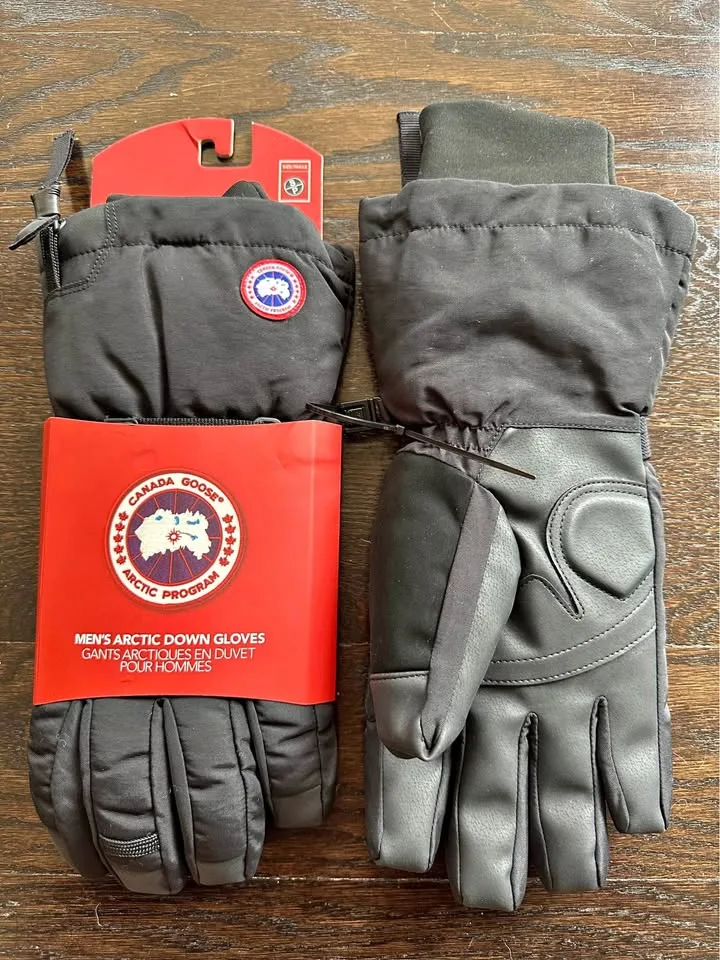 BELOW RETAIL Canada Goose Arctic Down Gloves Men Black Noir thumbnail